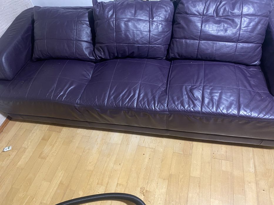 Fioletowa skórzana kanapa,sofa,łózko z funkcją spania