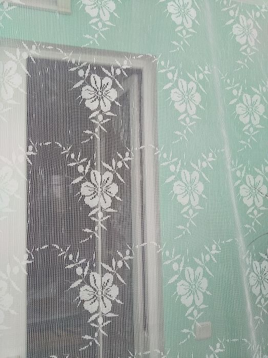 Белая тюль с  рисунком