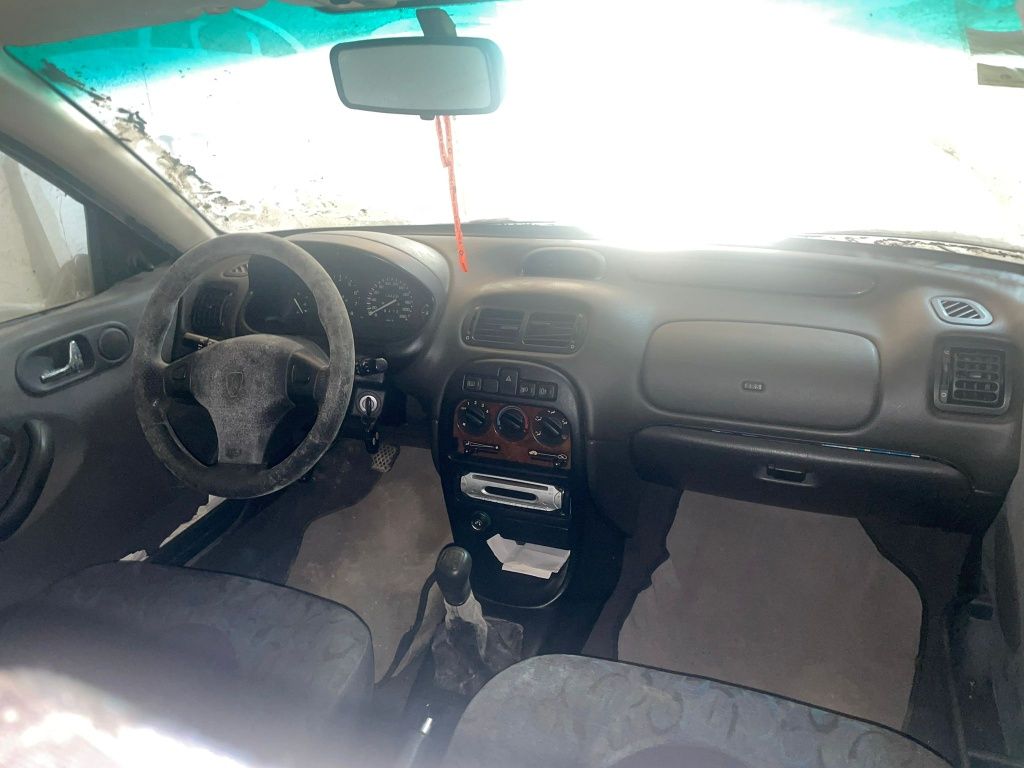 Vendo Rover 200 de 99