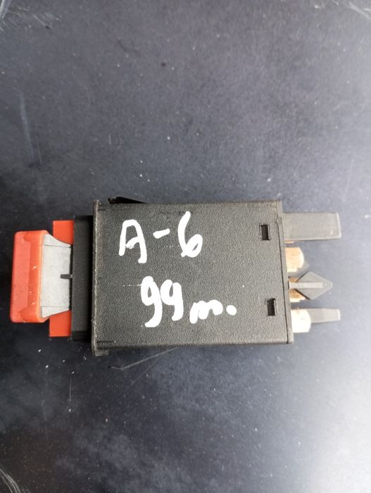 Botão 4 piscas Audi A6 C5 1999