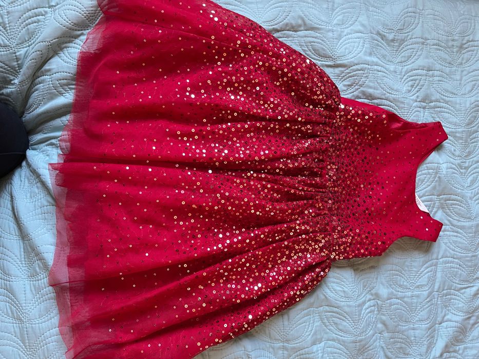 Sukienka z cekinami czerwona