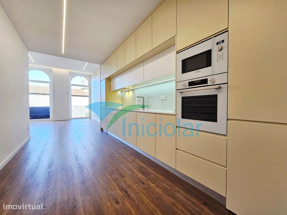 Apartamento T2 Totalmente Remodelado no Centro Histórico de Penafiel