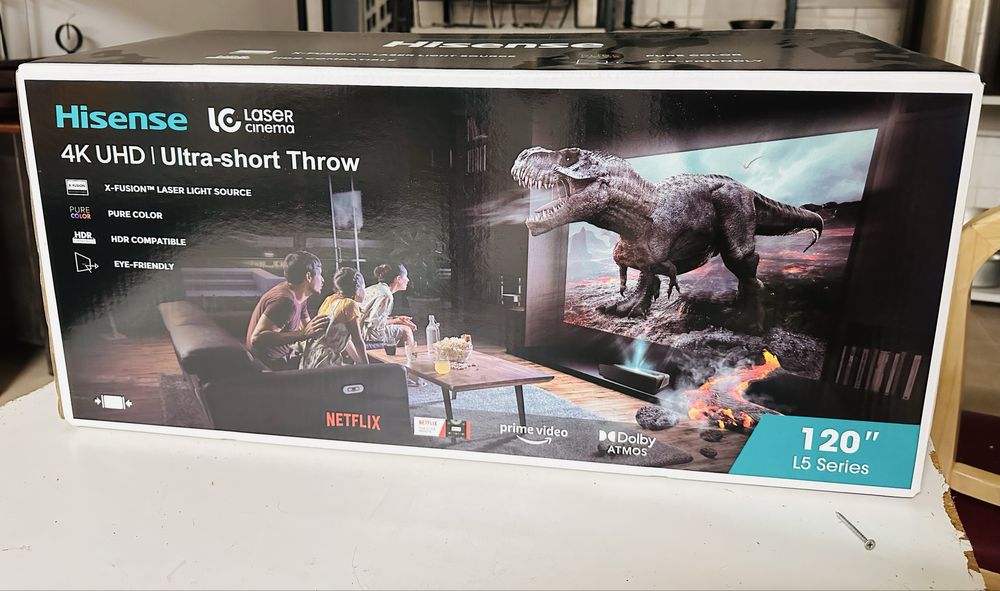 Hisense Laser TV 120” 120L5HA – Como Novo – Albufeira 1350€
