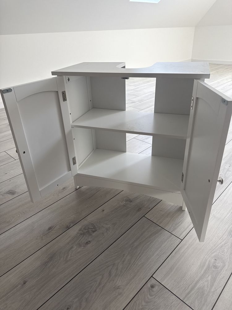 Szafka pod umywalke wraz z szafka z lustem