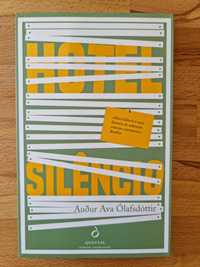 Livro "Hotel Silêncio" de Auđur Ava Ólafsdóttir, 1ª edição na Quetzal