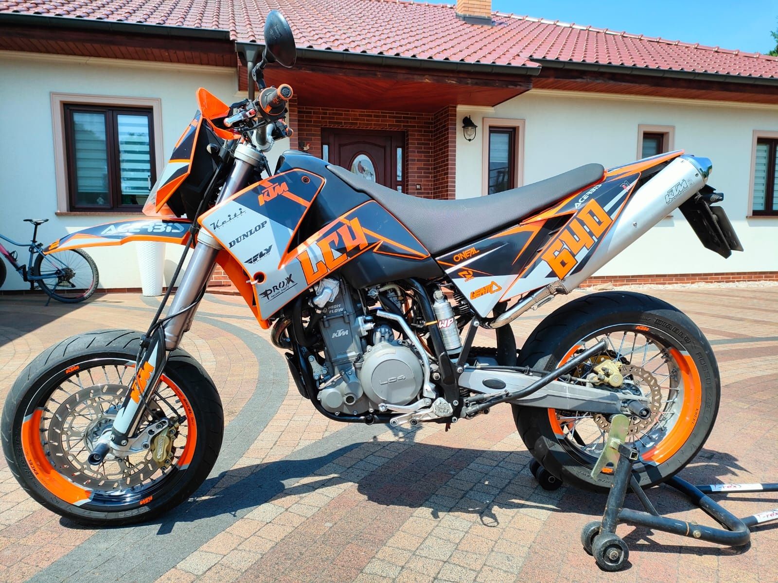 Ktm lc4 640 supermoto