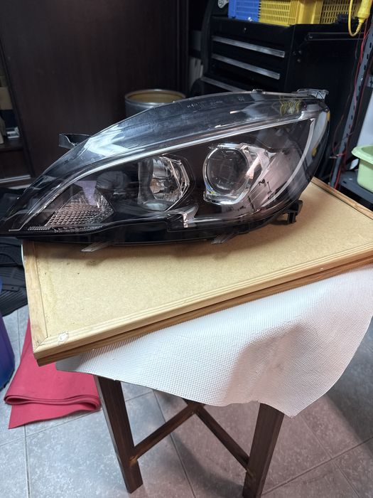 Farol esquerdo Peugeot 308 II