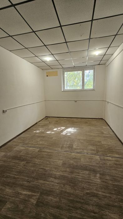 Помещение с отдельным входом около 50 м/кв. От Собственника