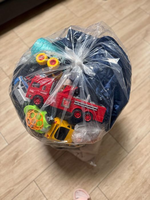 Worek ciuchow oraz zabawek