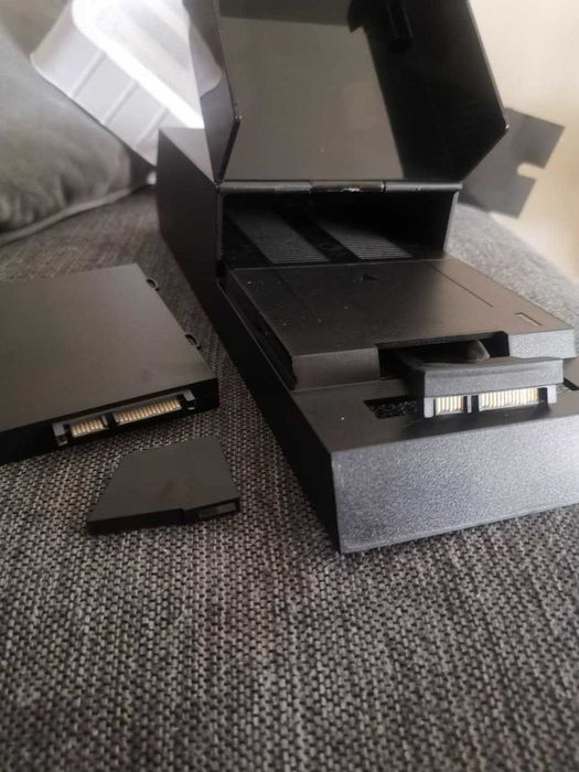 Vendo Dock (HardDrive ) - Expansão de memoria PS4 - NOVO (nunca usado)