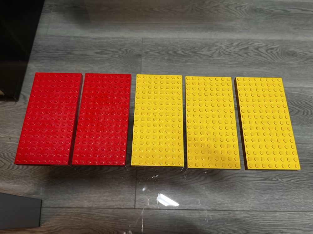 Пластини Lego оригінал.