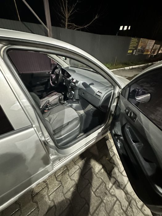 Продам Skoda Fabia mk1 1.2 12V HTP