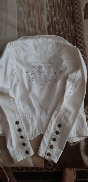 Белый джинсовый пиджак, костюм р.44-46