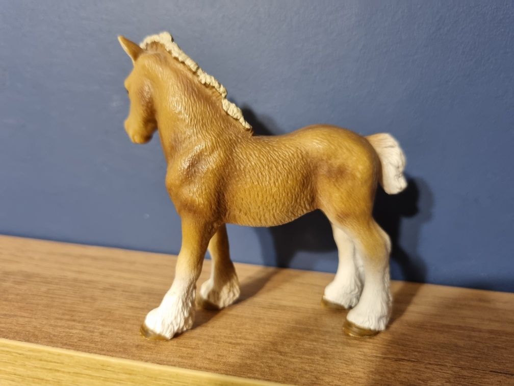 Źrebie rasy Clydesdale schleich