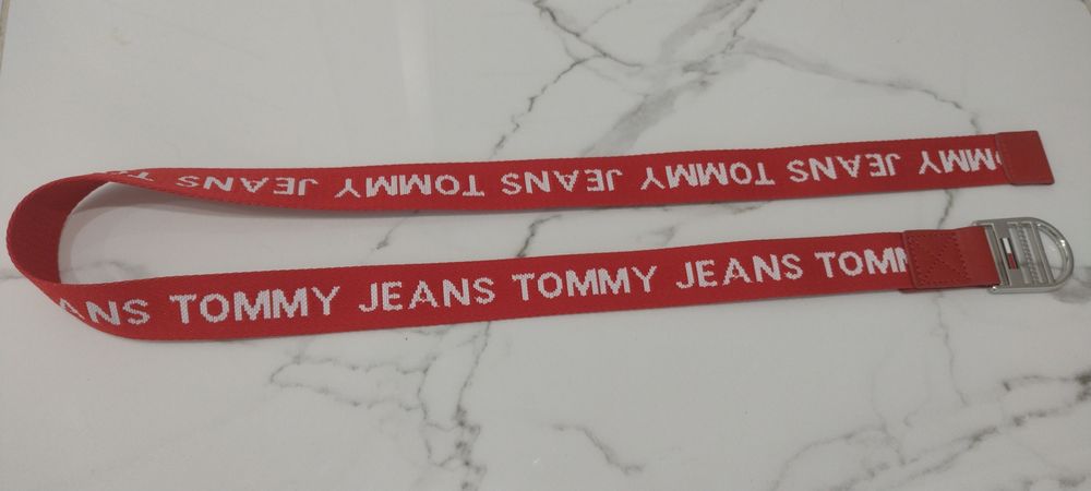Pasek czerwony Tommy Jeans damski
