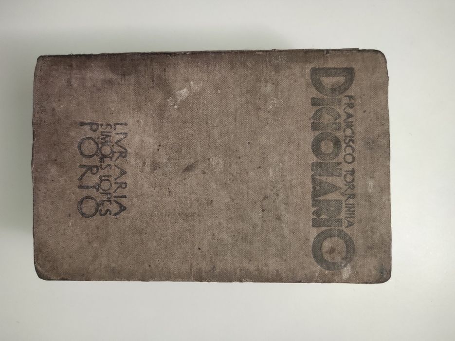 Dicionário - Livraria Simões Lopes