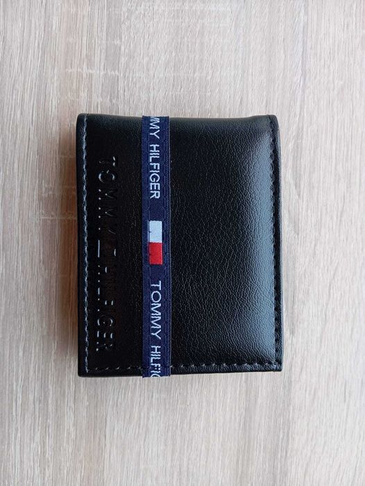 Portfel skórzany męski Tommy Hilfiger - elegancki, zgrabny i pojemny