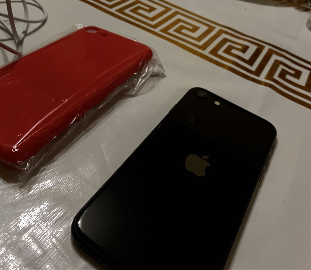 iPhone SE 2022 64 GB, как новый, Midnight