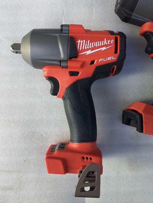 Акумуляторний ударний гайковерт 1/2 Milwaukee 2860 М18 FUEL