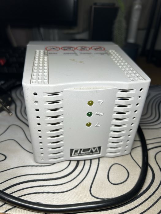Стабилизатор напряжения Powercom TCA-1200