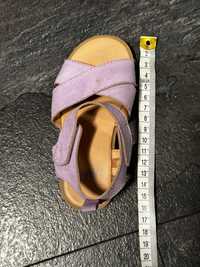 Sandałki  dziewczece 24