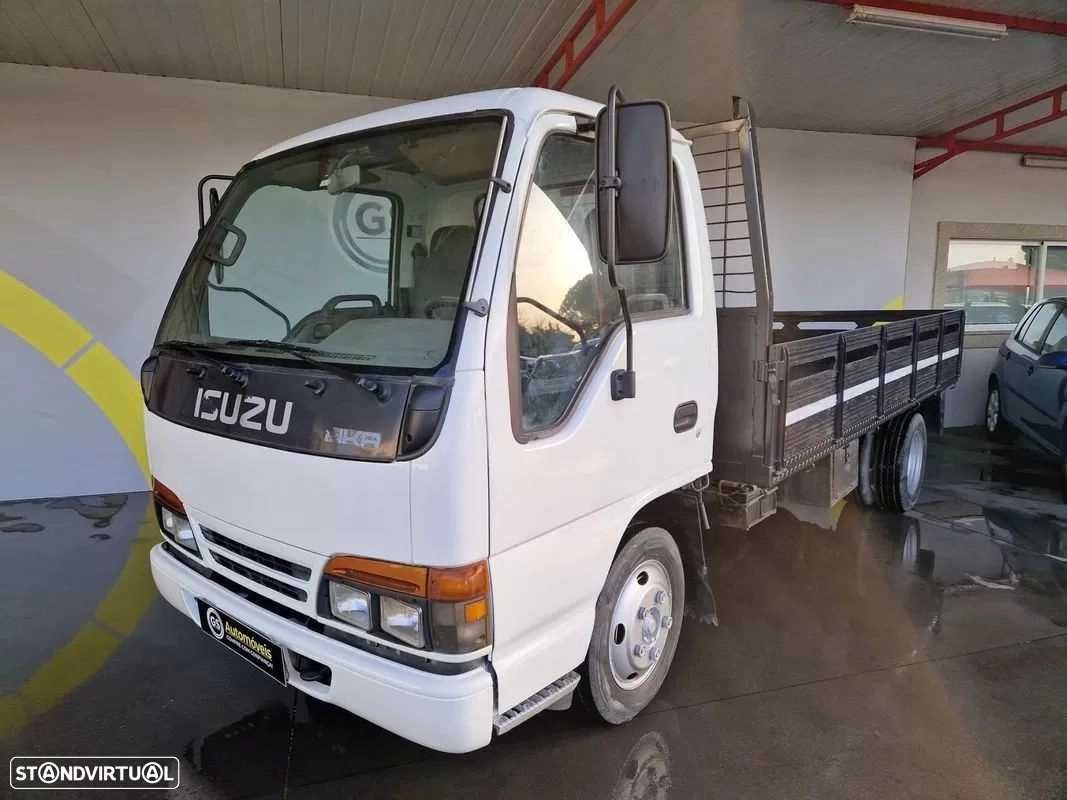 Isuzu NKR Rodado Duplp