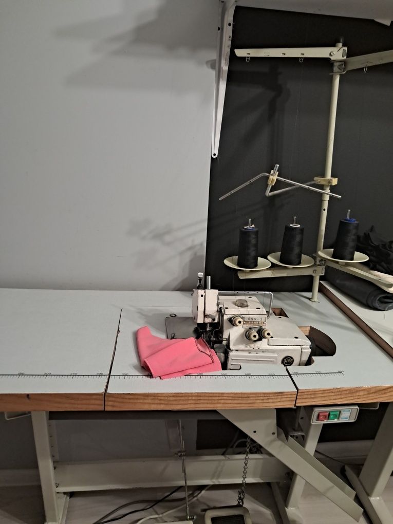 Overlock 3-nitkowy przemysłowy
