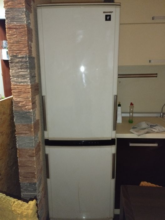 Японский холодильник sharp