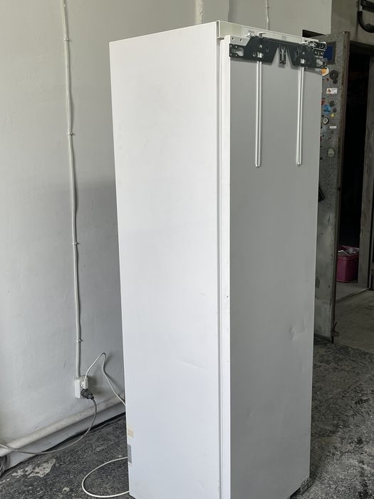 Морозильна камера під забудову Miele FN 9752 i