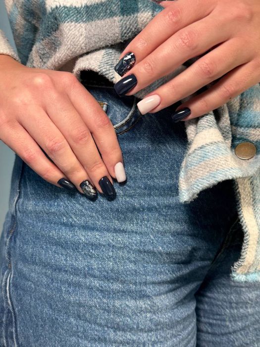 Манікюр, нарощування, педикюр Борщагівка (Квадрат). В кабінеті