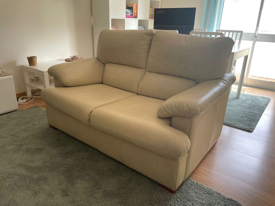 Conjunto Sofás de Pele (Bege)