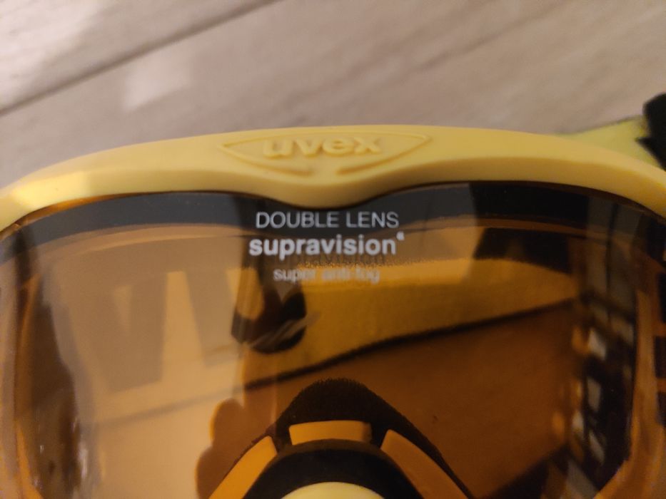 Очки горнолыдные uvex