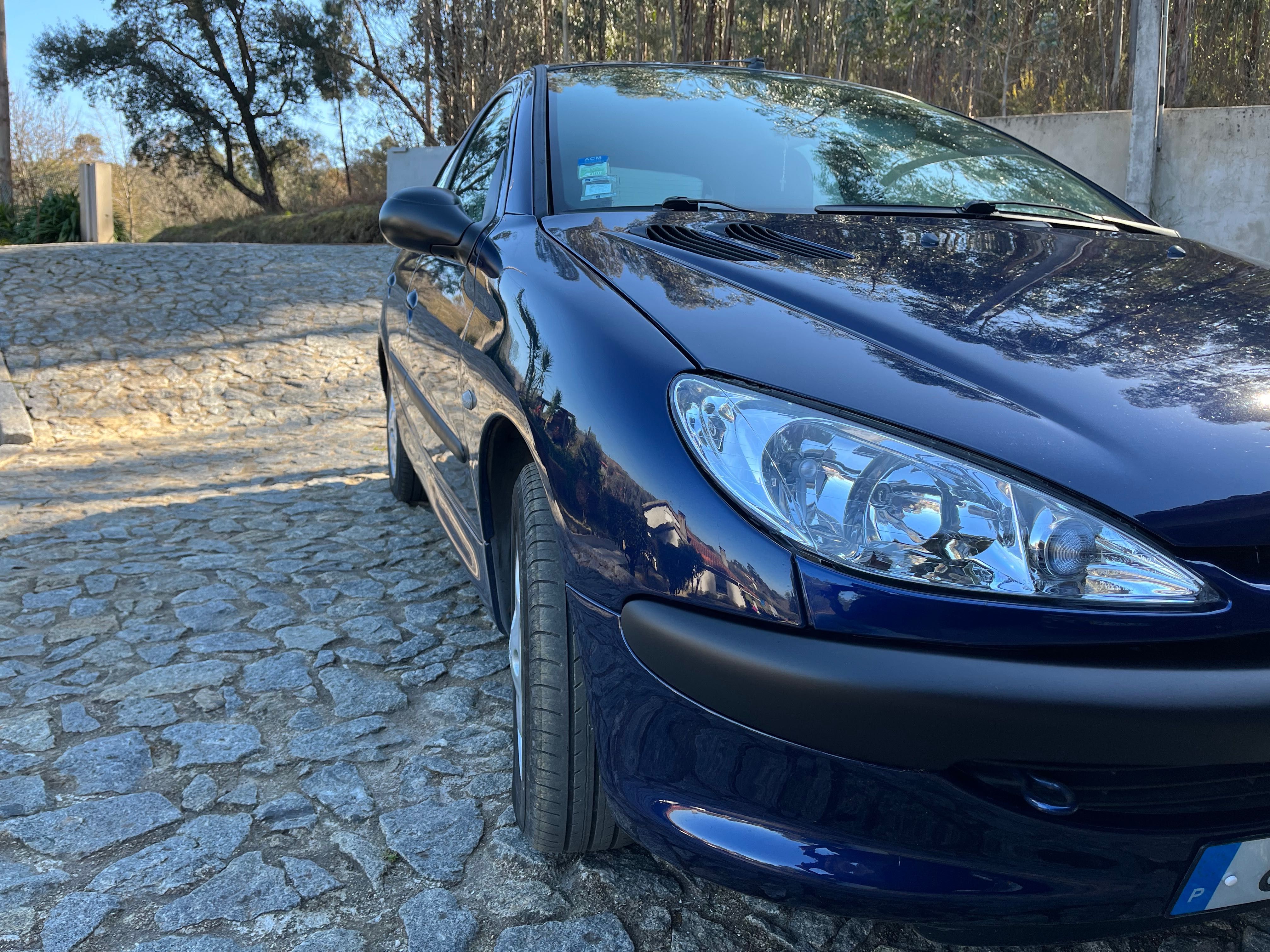 Peugeot 206 a gasolina de 2002