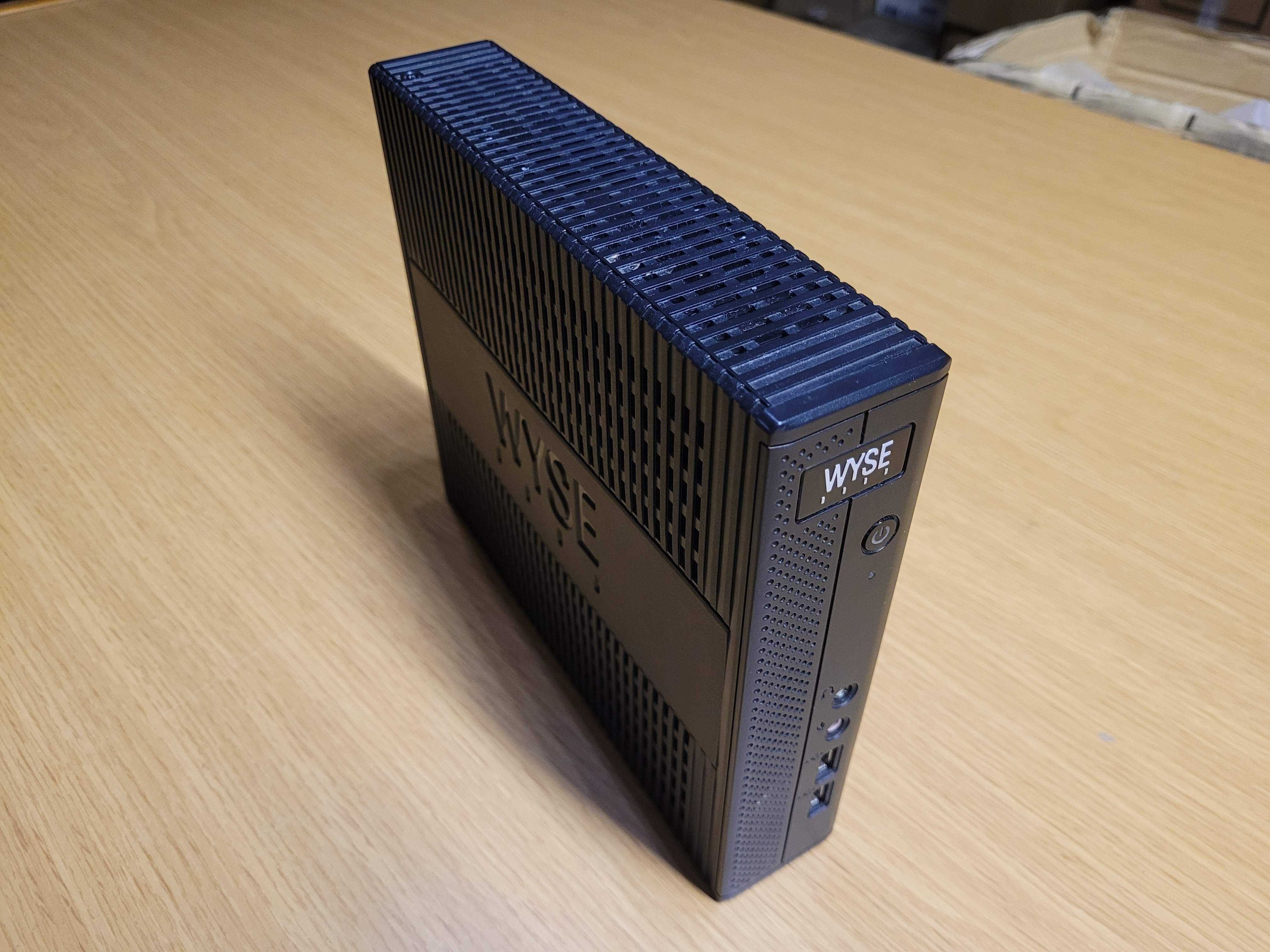 Dell Wyse 7010 Z90D8 Thin Client / AMD G-T56N / 4GB RAM / HD 6320