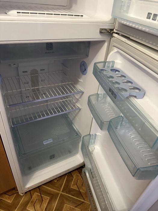 Холодильник Samsung