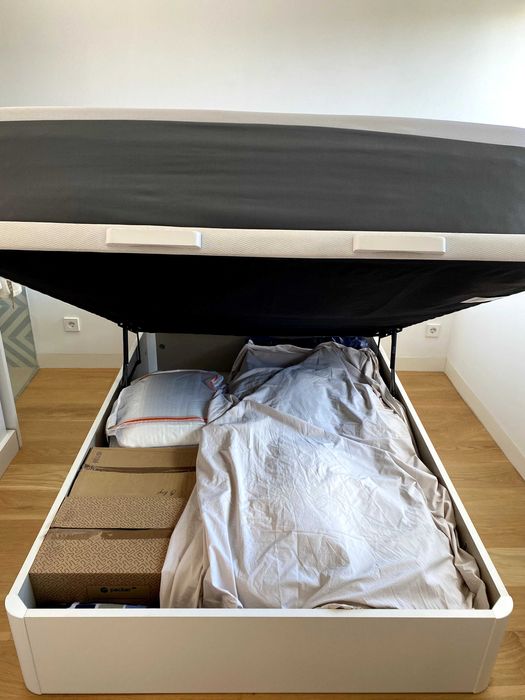 Storage bed base and mattress (collect morning 23 October)
