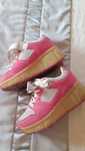 Tenis c rodinhas n32