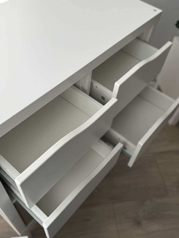 IKEA Regal Kallax biały 77x77cm z 4 szufladami i ramą nośną