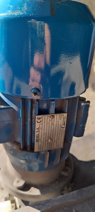 Motoreduktor podajnika pieca tłokowego , silnik trójfazowy