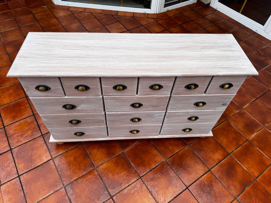 szafka szufladami komoda biała bieliźniarka długa  szafa