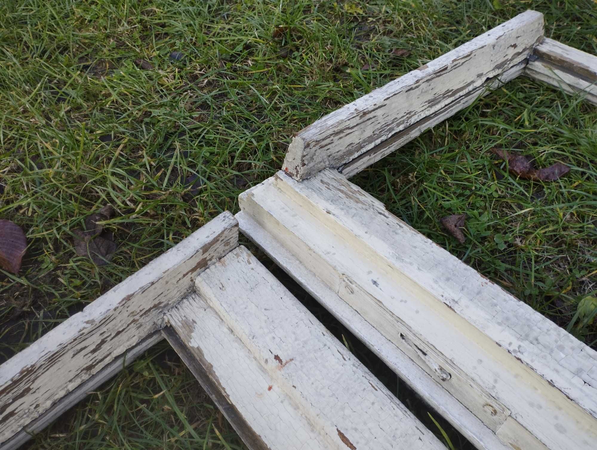 Stare drewniane skrzydła okienne