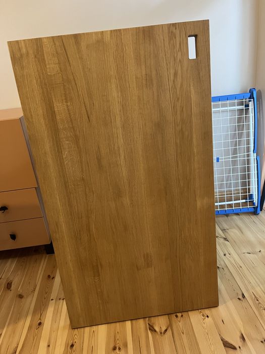 Blat dębowy drewniany z dziurą na kable 140x80 cm