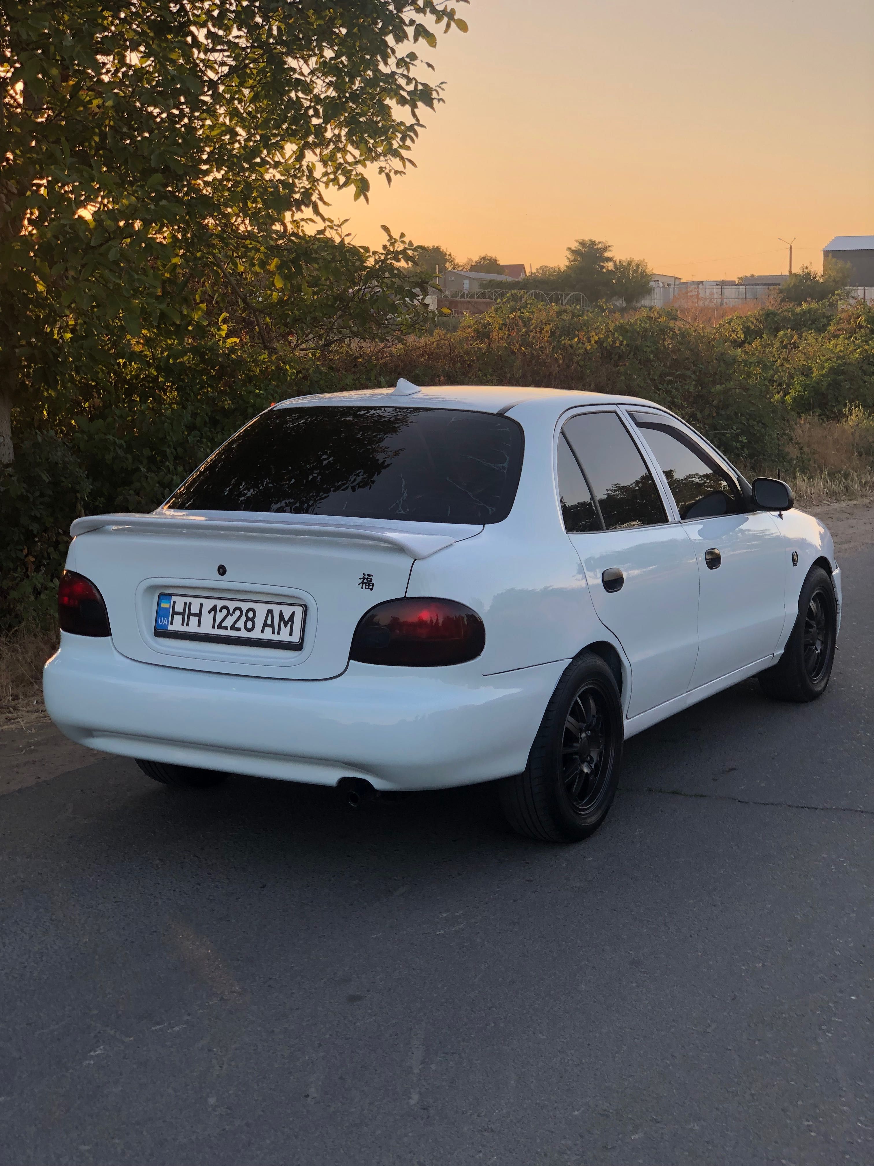Hyundai accent 1