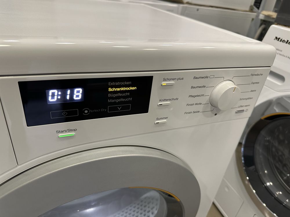 Сушильна машина Miele TKB 440 WP(Німеччина) 8кг. А++ .Лед світло. Стан