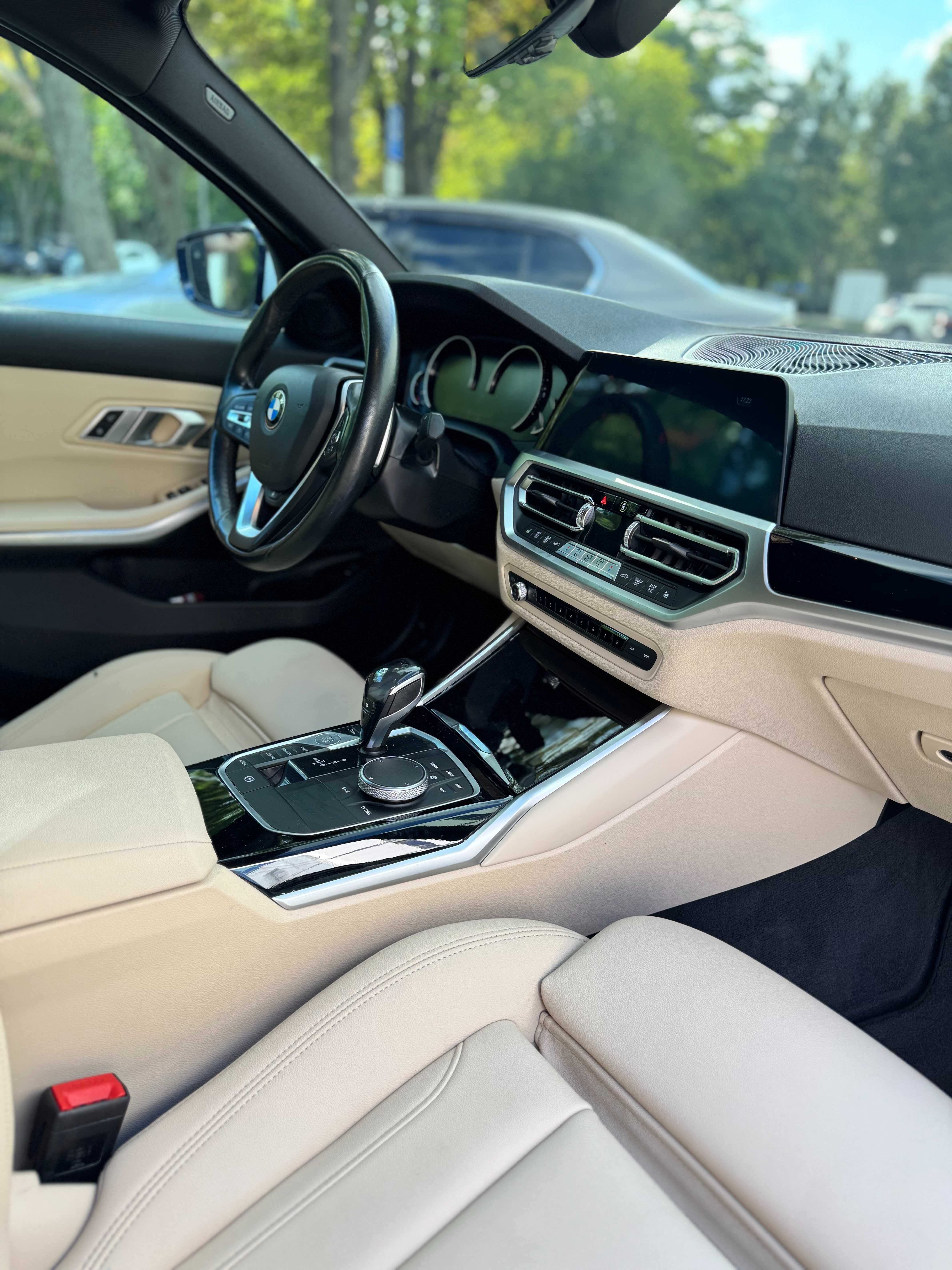 BMW 3 Series 2019 330i xDrive