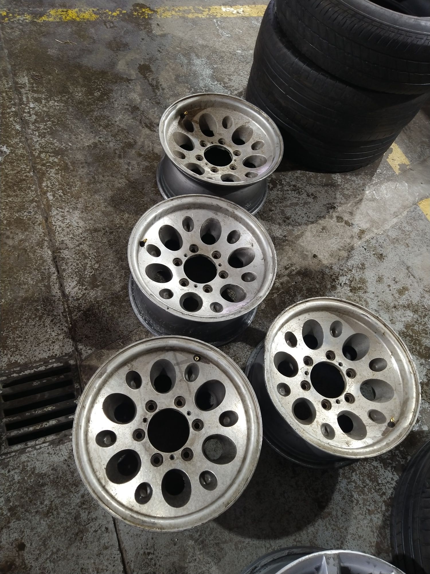 Pneus e Jantes R15 6x139,7