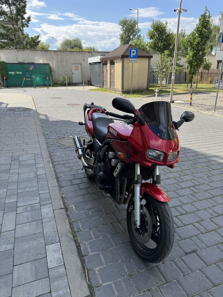 Yamaha FZS 600 Fazer