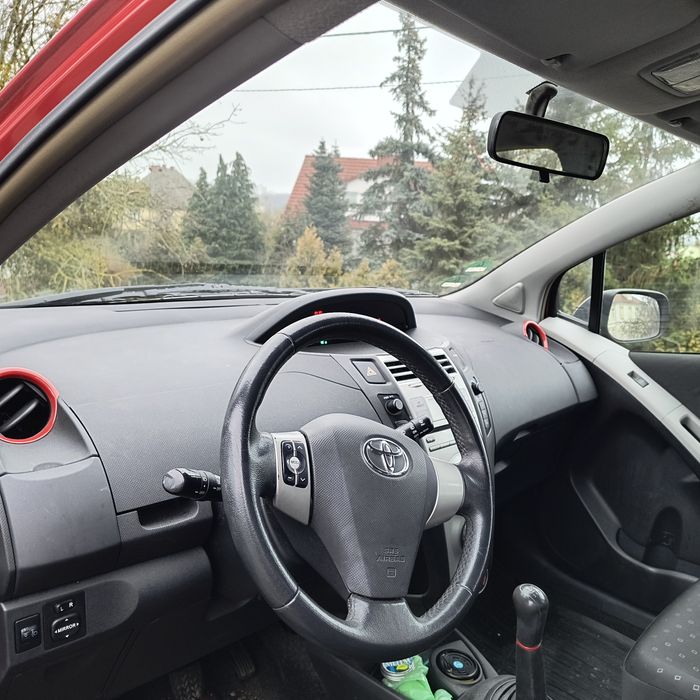 Toyota Yaris II Luna 1.0 benzyna