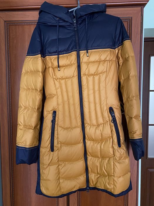 Пуховик жіночий пальто 42р (після хімчистки) стан 10/10