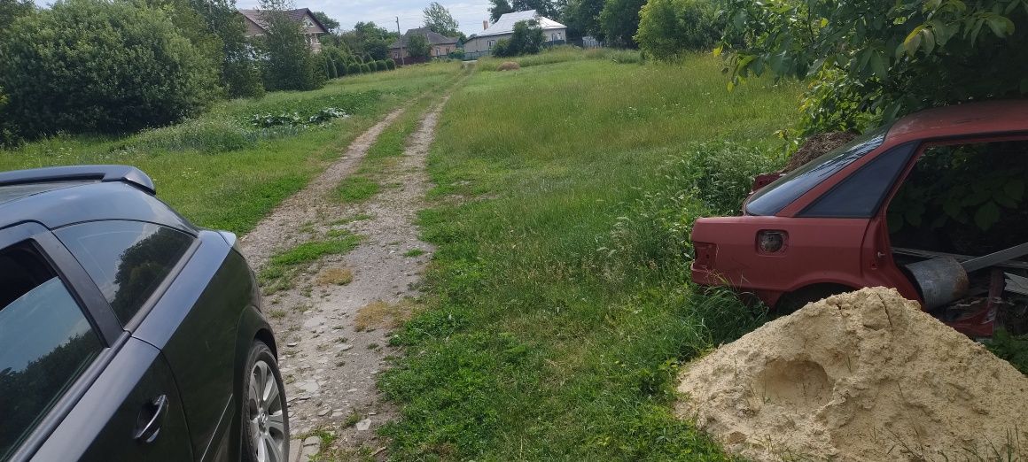Продется дом з усіма удобствами